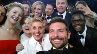 El 'selfie' de los Oscar: Ellen DeGeneres 'engaña' con su iPhone a Samsung, que invirtió US$ 18 mlls. en la ceremonia