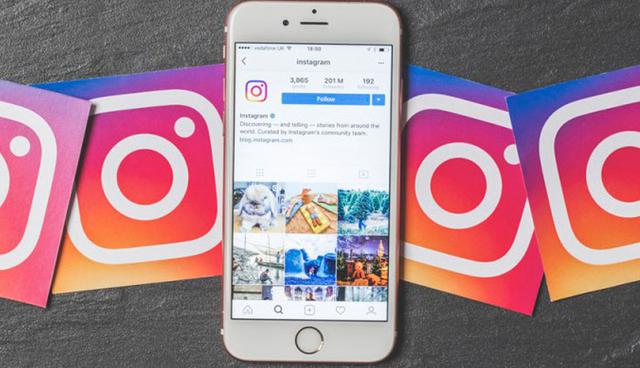 FOTO 5 | 5. Has empezado a participar con publicaciones debajo de esos hashtags

Ahora que has hecho todo el trabajo duro, haz que tu feed se vea limpio, nítido y cohesivo escribiendo algunos copies increíbles, usando los mejores hashtags y haciendo que todas las publicaciones que tienen un producto sean comprables. Una vez hecho esto, es hora de empezar a darle like a las imágenes que te gustan bajo los hashtags que siguen tus clientes. 

Por ejemplo, si vendes zapatos de deporte, identifica de cuatro a cinco hashtags que use la comunidad de amantes de los tenis (como #sneakerhead, #solecollector, #instashoes, #newkicks o #igsneakercommuity),y luego dale like y comenta en entre 100 y 200 imágenes debajo de estas etiquetas todos los días. Esto atraerá el tráfico orgánico a tu cuenta que necesitas para convertir tu nuevo feed de Instagram en una máquina generadora de ingresos.  (Foto: snsmarketing)