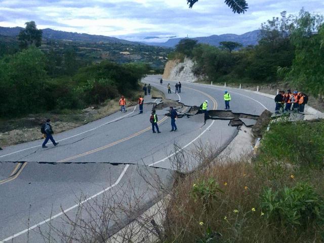 Daños en carretera Cajamarca a Cajabamba.