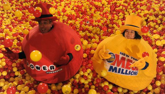 Todos sueñan con ganar el Powerball o Mega Millions, las loterías más famosas de Estados Unidos (Foto: AFP)
