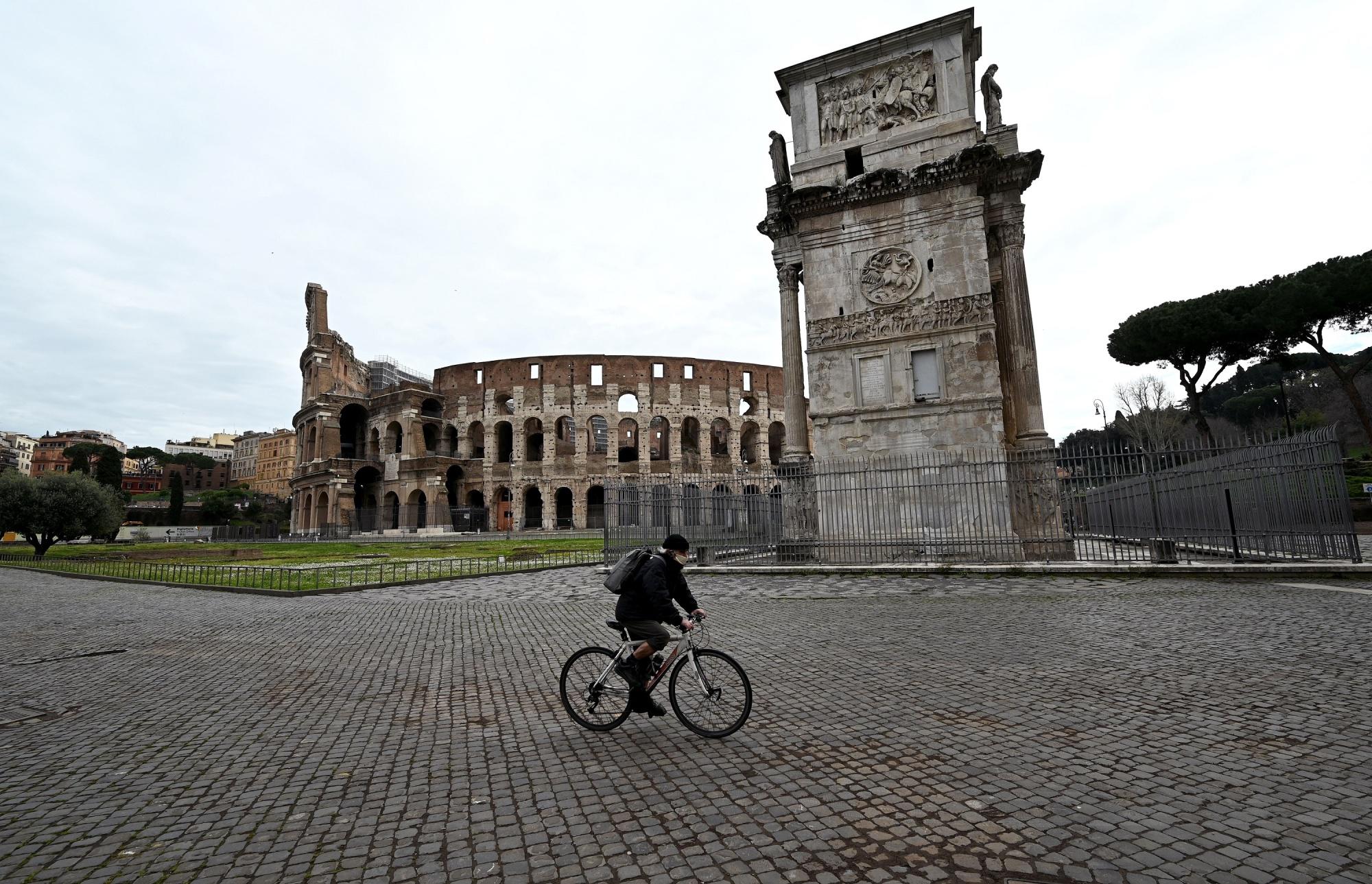 La semana pasada, nueve gobiernos de la zona euro —incluidos Francia, Italia y España— enviaron una carta a Charles Michel, presidente del Consejo Europeo, para solicitar la emisión de los denominados “coronabonos”. (Foto referencial: Bloomberg)