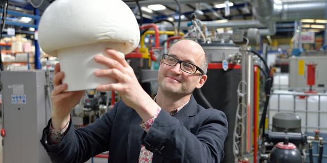 FOTO 1 | 1. Everyday Miracles (2014)