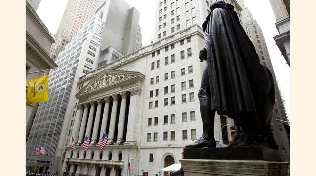 La bolsa de New York ha logrado superar su débil crecimiento en las últimas semanas, apoyada por una mejora en la economía estadounidense y una disminución en la tasa de desempleo. (Foto: Bloomberg)