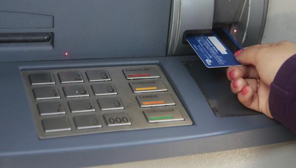 ¿Qué hacer si el cajero automático retiene su tarjeta? (Foto: GEC)