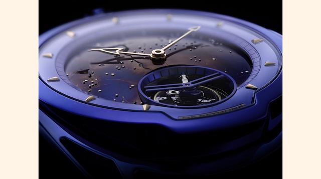 El nuevo reloj llamado DB28 tiene un disco azul oscuro en lugar de una esfera regular, que se forma por el calentamiento de la aleación de hierro y níquel. (Foto: Megaricos)