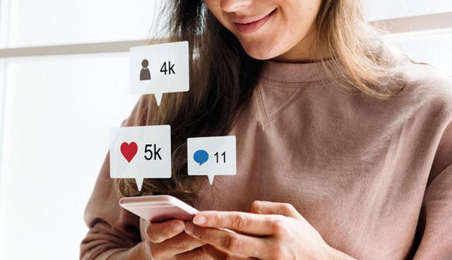 FOTO 2 | 2. Las redes sociales son para contar historias
La popularidad de las redes sociales se basa en el hecho de que nos permiten compartir nuestras experiencias de vida con amigos y familiares. Podemos contar nuestra historia a través de nuestros posts, y tenemos un vistazo de la vida de los demás a través de nuestros feeds. (Foto: Freepik)