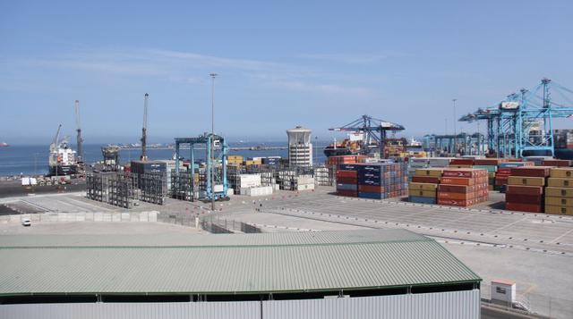 También se implementó un nuevo sistema de descarga que consiste en 2 fajas transportadoras subterráneas que reciben la carga a granel a través de 2 grúas móviles y 2 Mega Tolvas (únicas en el Perú), el cual abastece el silo de 25,000 toneladas, el cual ta