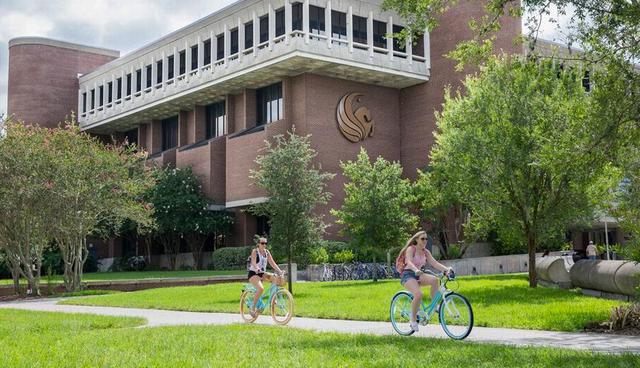 FOTO | La edición 2018 del prestigioso Academic Ranking Of World Universities (ARWU), en su medición por disciplinas, posicionó a una universidad de Hong Kong como líder mundial en el área de Turismo y Hotelería. (Foto: Pixabay)