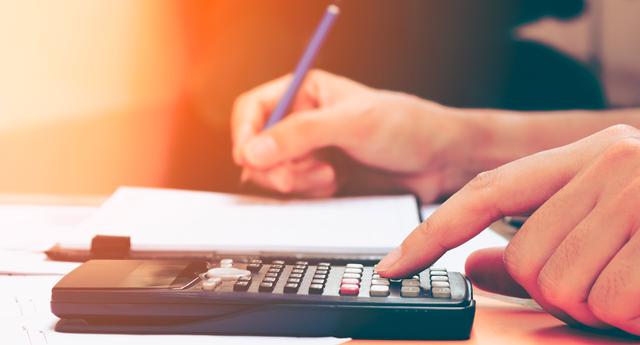 FOTO 5 | Analice el producto ideal. - Es importante que se revise el abanico de préstamos y escoger el que mejor se acomode a sus necesidades.  (Foto: iStock)