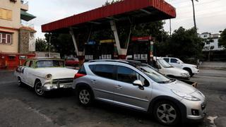 Cuba restringe ventas de gasolina premium por escasez en Venezuela