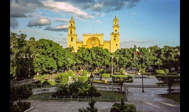Foto 24 | MÉRIDA (MÉXICO). México es un país bastante popular, pero Mérida ha permanecido fuera del radar de la mayoría de los turistas durante mucho tiempo. Vale la pena conocer la ciudad porque hay poca gente y muchas obras de arte.