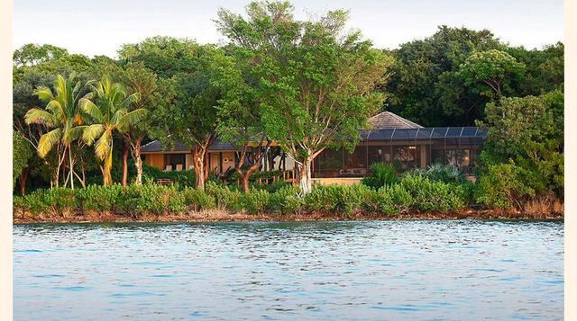 Esta casa de 464 m2 está ubicada en Pumpkin Key, una isla privada de 10 hectáreas en los Cayos de Florida. Su valor es de US$ 110 millones. Incluye un muelle, playa privada y un helipuerto. (Foto: Expansion)