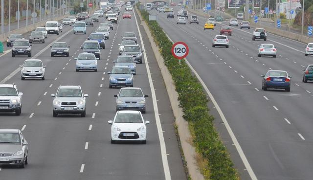 Foto 5 | VE A UNA VELOCIDAD UNIFORME: Eso significa dejar de lado frenazos, aceleraciones bruscas, etc. Todo aquello que caracteriza un manejo agresivo. Evitarlo no solo significará un ahorro sustancial en combustible y evitará verse involucrado en un potencial accidente; sino que además, contribuirá de manera positiva con la naturaleza debido a las menores emisiones generadas por el motor. (Foto: diariodeavisos)