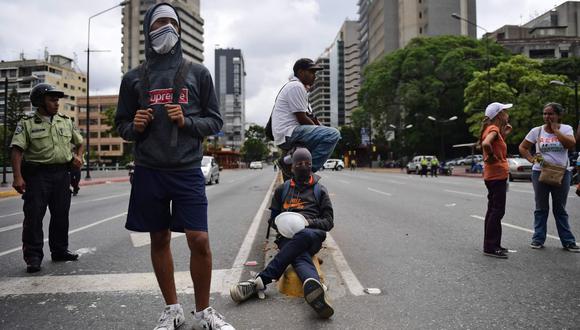 Escasa respuesta en Venezuela al llamado de Guaidó de acudir a los cuarteles. (Foto: AFP)