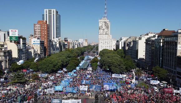 La quinta revisión pendiente del personal técnico del FMI evalúa el desempeño de Argentina entre enero y marzo. (Foto de JUAN MABROMATA / AFP)