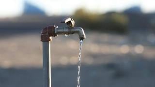 Inversión en 21 de 40 obras de agua y desagüe en distritos a paso lento