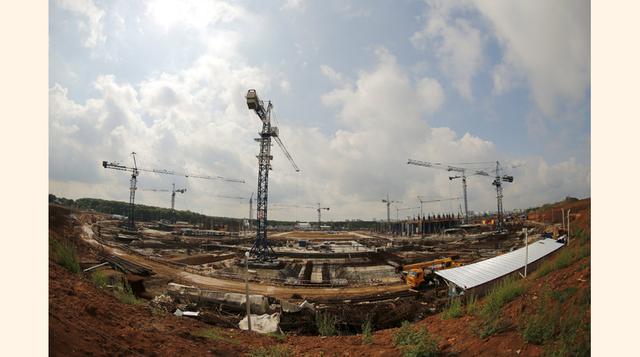 Otro de los recintos aún en construcción es el estadio Cosmos Arena en Samara. Samara será una de las sedes para los partidos de cuartos de final, mientras que las semifinales se jugarán en San Petesburgo y en Moscú. (Foto: Reuters)