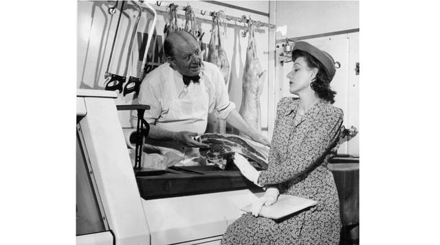 Cerrar. Llega el momento crítico, concluir la venta. Mahé se refiere al síndrome de incontinencia verbal del comercial, "cuando la venta está hecha pero sigue hablando". Considera que dos de cada tres vendedores no se atreven a introducir la pre