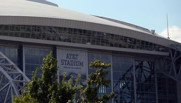 ARLINGTON, TX - SEPTEMBER 08: A exterior view of AT&T Stadium before a Sunday night football game between the New York Giants and the Dallas Cowboys on September 8, 2013 in Arlington, Texas. (Photo by Ronald Martinez/Getty Images)
