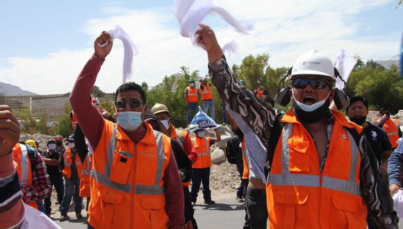 Sin agua, los trabajadores de Cuajone se cansaron de esperar a una solución por parte del Gobierno.