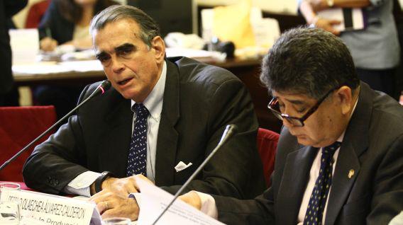 Ministro Pedro Olaechea afirma que en siete días se formará comisión multisectoral para investigación por caso de conservas de caballa china. (Foto: Congreso)