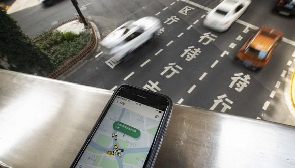 Didi, considerada como la respuesta china a Uber, es una compañía de transporte que suministra vehículos y taxis de alquiler a través de aplicaciones y teléfonos inteligentes. (Foto: Bloomberg).