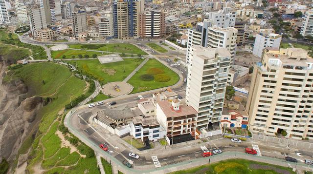 Por último, Miraflores se mantiene como uno de los distritos más caros para comprar una propiedad. A pesar de que ha disminuido en US$ 28 con respecto al último trimestre, el metro cuadrado cuesta US$ 2,118 en Miraflores.