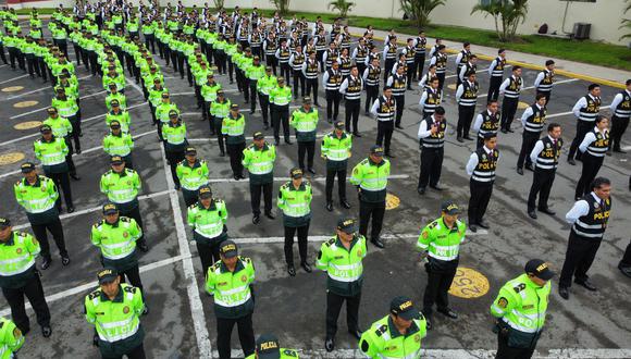 Si llegáramos a tener una Policía Nacional modelo que nos garantice una verdadera seguridad, recobraríamos nuestra plena confianza en el policía peruano y volveríamos a creer en algunas de nuestras instituciones.