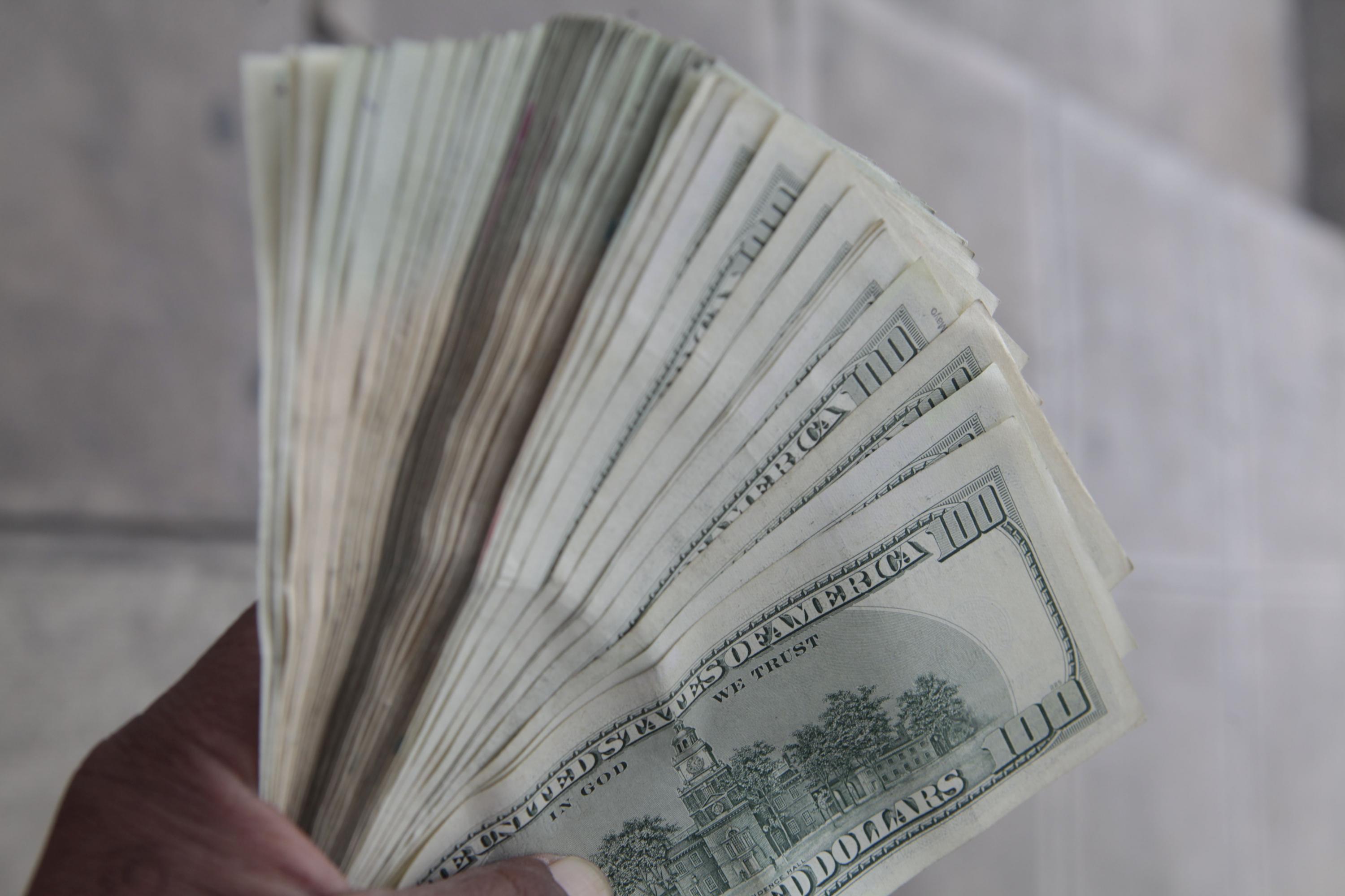 El tipo de cambio cotizado en la escueta franja marginal se mantuvo estable a 39.25 pesos por dólar.&nbsp;(Foto: GEC)