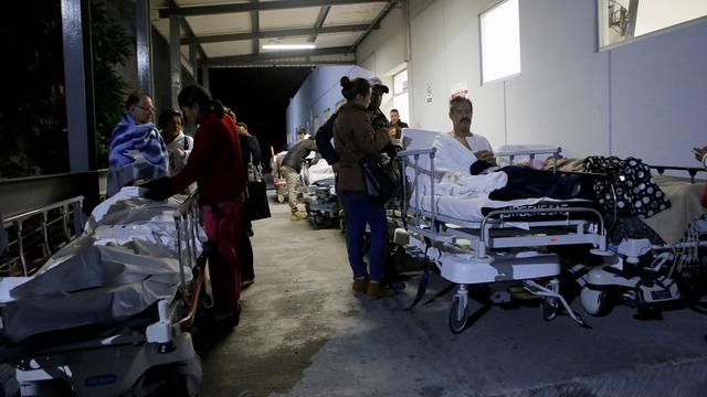 Foto 27 | Ante un desastre es importante mantener un control con nombres y apellidos de las personas heridas y fallecidas. Si en caso esta lejos de un hospital, trate de organizarse con las personas que están más cerca de usted para crear un padrón.