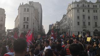 Imágenes de la marcha contra el indulto a Alberto Fujimori