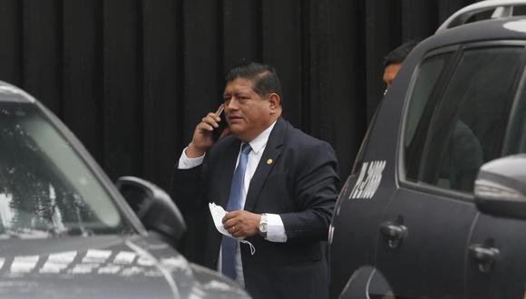 El exministro de Defensa Walter Ayala fue denunciado por los delitos de coacción y patrocinio ilegal por los ascensos en las Fuerza Armadas. (Foto: GEC)