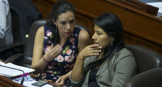 FOTO 6 | Marisa Glave e Indica Huilca renunciaron al partido de Verónica Mendoza, Nuevo Perú, luego de conocerse la alianza con Perú Libre y Junto por el Perú.  Ambas ex congresistas presentaron sus cartas de dimisión al promediar las 8:30 p.m. del 24 de octubre.  (Foto: GEC)