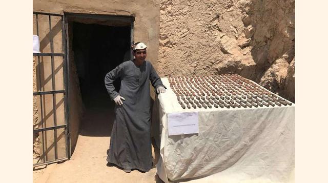 se han encontrado numerosas estatuillas de USHENTIS talladas de cerámica, terracota y madera.