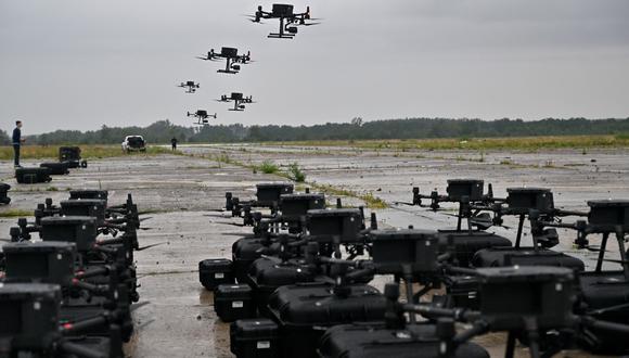 Imagen de archivo | Ucrania pierde 10,000 drones al mes. (Foto de Serguéi SUPINSKY / AFP)