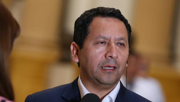 El vocero de Peruanos por el Kambio, Clemente Flores, reiteró el pedido para que se debata y apruebe el adelanto de elecciones. (Foto: GEC)