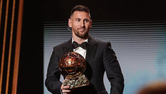 Inter Miami CF's Argentine forward Lionel Messi holds his trophy on stage as he receives his 8th Ballon d'Or award during the 2023 Ballon d'Or France Football award ceremony at the Theatre du Chatelet in Paris on October 30, 2023. (Photo by FRANCK FIFE / AFP)