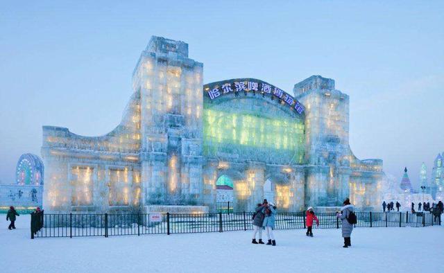 FOTO 5 | A finales de febrero las esculturas comienzan a derretirse.
