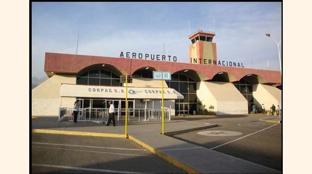 Así lucía la fachada del aeropuerto de Arequipa antes de la remodelación.