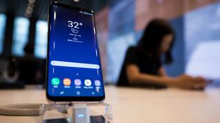 Dueños de teléfonos Samsung en shock: no pueden borrar Facebook