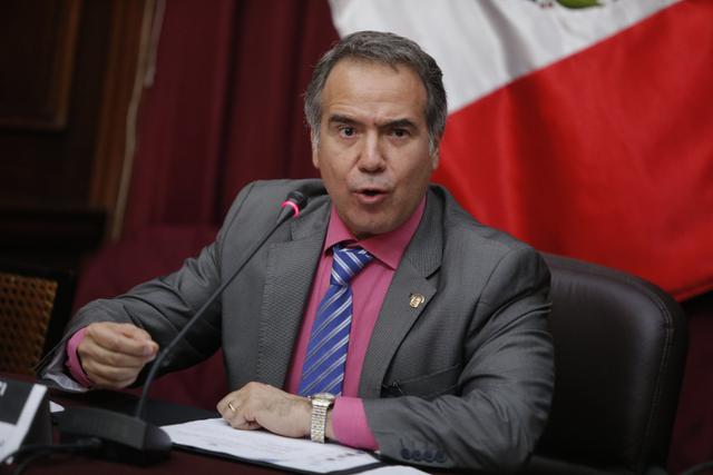 El congresista Francesco Petrozzi renunció a Fuerza Popular por considerar que había diferencias de "tipo ideológico". (Foto: GEC)