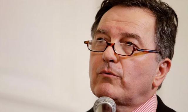 Foto 5 | ROBERTO AMPUERO – CANCILLER: Con una conocida trayectoria en la literatura local, el escritor nacido en 1953 fue embajador en México y ministro de Cultura durante la primera administración de Piñera.