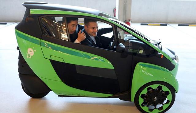 FOTO 5 | Toyota tiene su propio modelo en el género de autos pequeños con el i-Road.