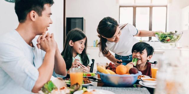 FOTO 2 |  Comienzo del día con un desayuno saludable (actividad en el campo de la alimentación)(Foto: iStock)