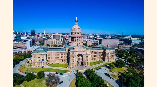 la Universidad de Texas, en Austin, ha formado cinco multimillonarios con una fortuna conjunta de US$ 39,300 millones. (Foto: Forbes)