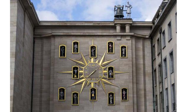 BRUSELAS (BÉLGICA). Mont des Arts, el barrio cultural de Bruselas, alberga buena parte de sus museos y se ubica en una de las entradas al casco histórico, con una de las mejores vistas de la urbe. Aquí, justo en la place de l´Albert, se encuentra el Archi