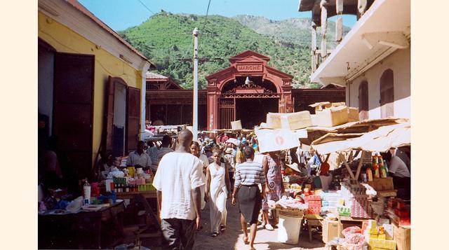 De acuerdo a lo anterior, el país donde más caro es ir al cine (comparando el precio de la entrada con los ingresos per cápita al año) es Haití. El boleto para disfrutar de una película es de US$ 4.36 y el ingreso promedio es de apenas US$ 842, lo que rep