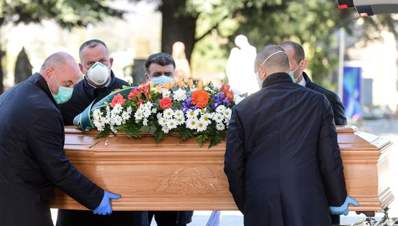 Se estima que solo el servicio de cremación puede estar alrededor de los S/ 3,500. (Foto: AFP)