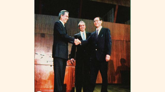 4 de junio de 1990. La mayoría de medios dio como ganador del debate del día anterior, a Mario Vargas Llosa. Sin embargo, una semana después quedó demostrado que la estrategia de ataque al adversario y empatía con la población había prevalecido sobre la d