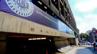 Banco Central venezolano obliga a bancos a vender millones de euros en efectivo